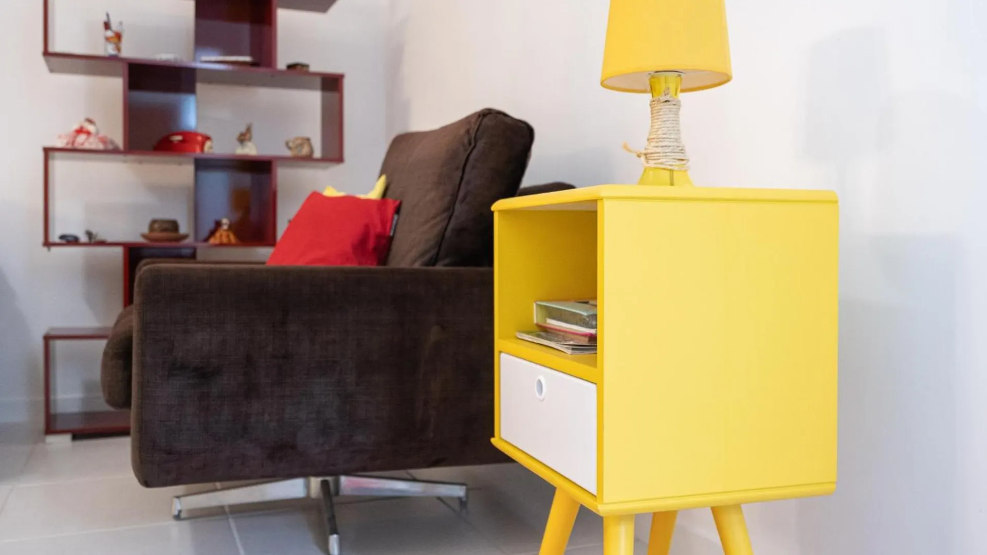 Apartamentos Piçarras: Beachfront Comfort with Pool and 24/7 Security Apartment Picarras