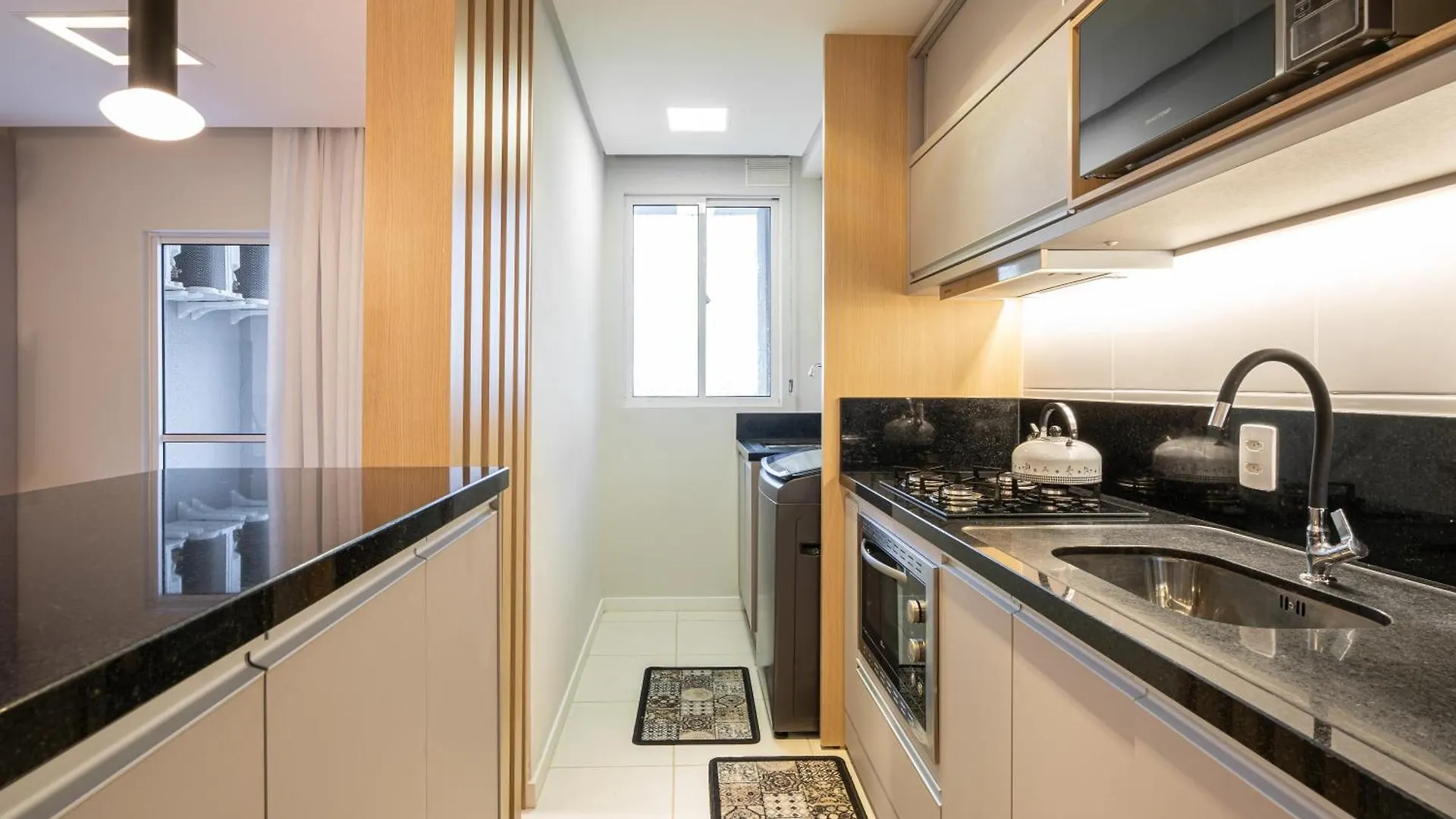Apartment Apartamentos Piçarras: Beachfront Comfort with Pool and 24/7 Security
